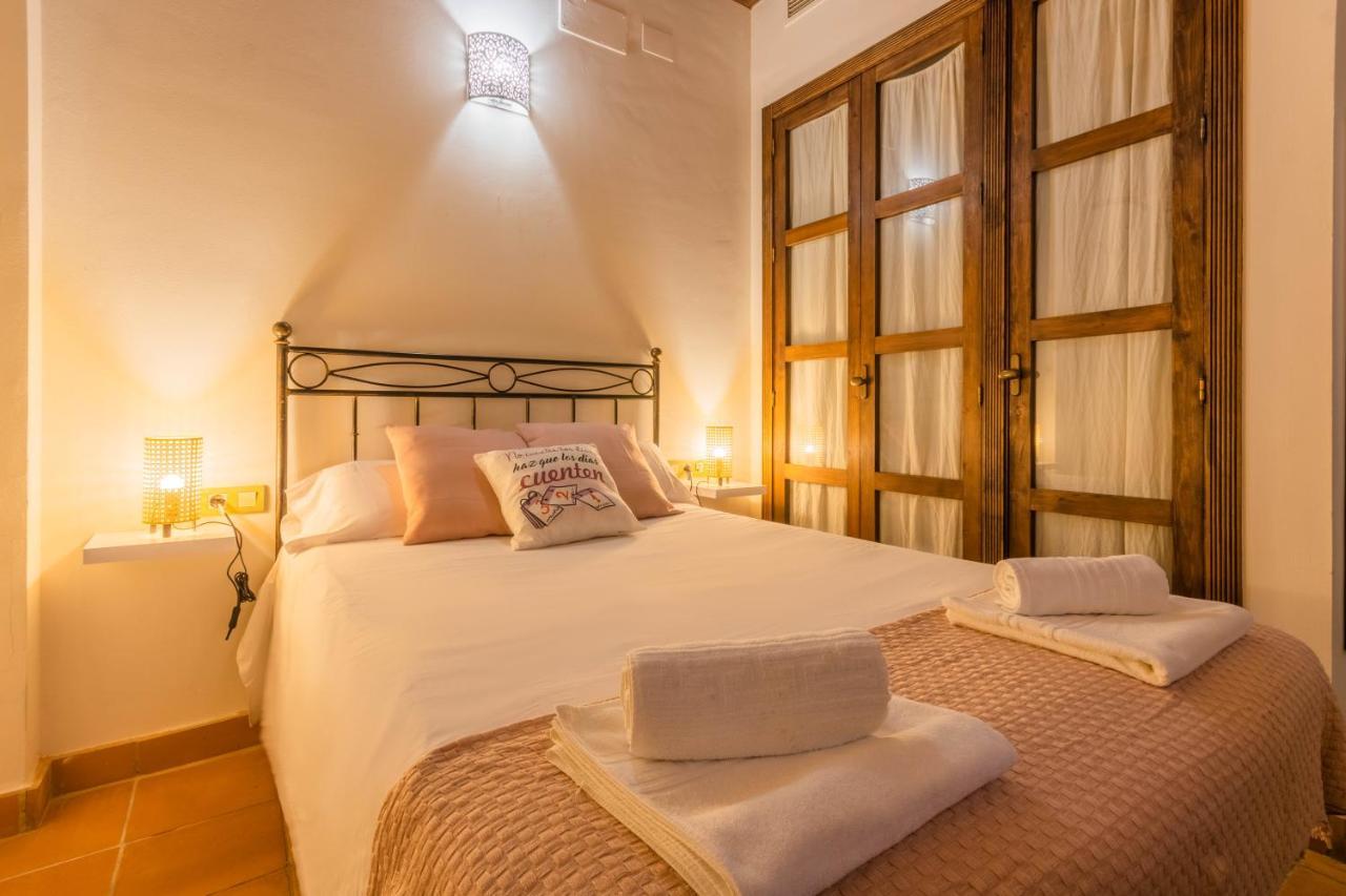 Macarena Muralla Encantada Apartment Севиля Екстериор снимка