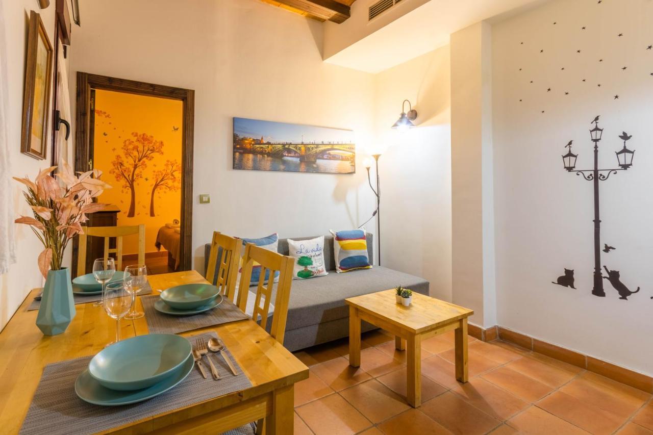 Macarena Muralla Encantada Apartment Севиля Екстериор снимка