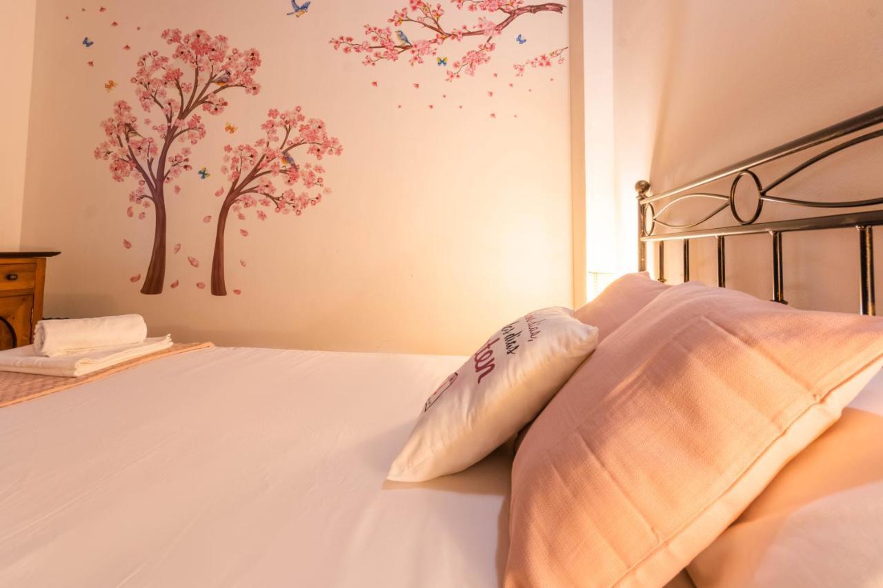 Macarena Muralla Encantada Apartment Севиля Екстериор снимка